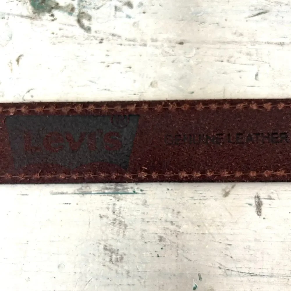 Levi’s leather belt silver tone belt buckle brown western everyday 38 -40 L